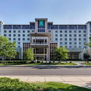 Hotel Embassy By Hilton Newark Airport ****