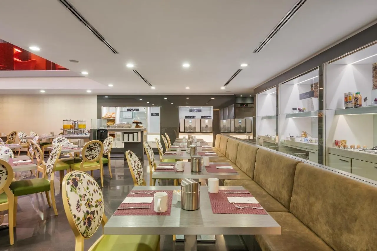 Eurostars Palazzo Zichy Hotel Budapest 4*,